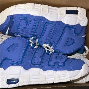 Nike more uptempo sneakers in blue (kids & women size)